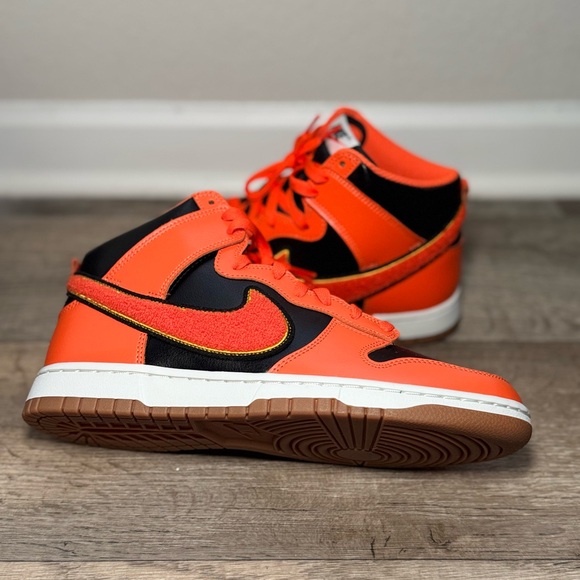 Nike Dunk High "Chenille Swoosh” 'Safety Orange' Size 10 - Picture 10 of 11